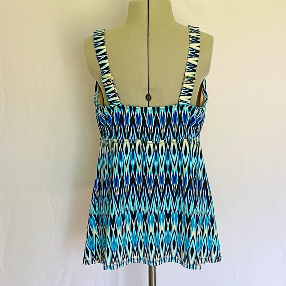 Swimsuits for All Tankini Geometric Blue Swimsuit Top Size 12 Built-In Cups - Picture 3 of 8